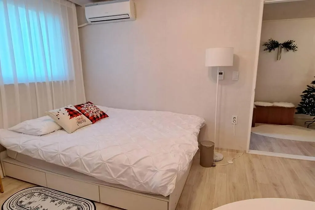 2 Rooms Daebang Station Yeouido Hangang Park Nodeul Island Seoul 0*,